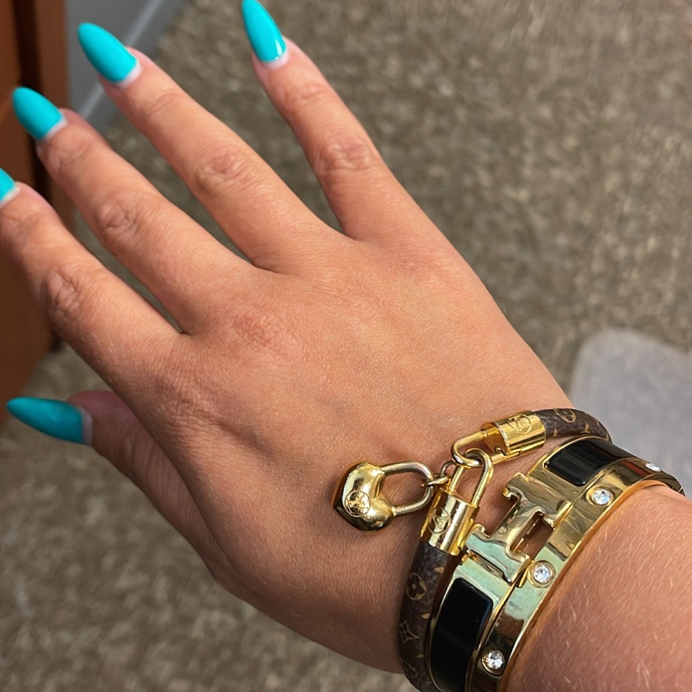 AUTHENTIC Louis Vuitton Crazy in Lock Monogram Bracelet  19mm